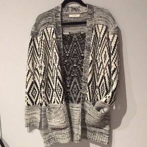 Oversized black/white/gray sweater/ cardigan